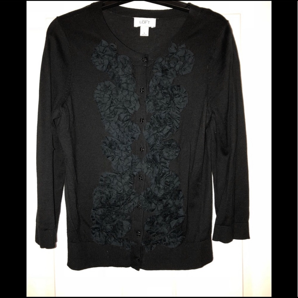 Loft flower/ruffle front 3/4 sleeved cardigan